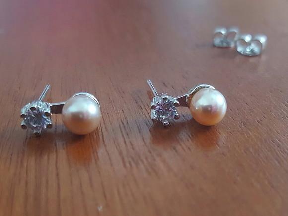 Brinco Pino de Prata com Zircônia e Pérola Rose