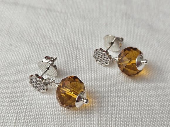 Brinco Pino Prata com Cristal Ambar