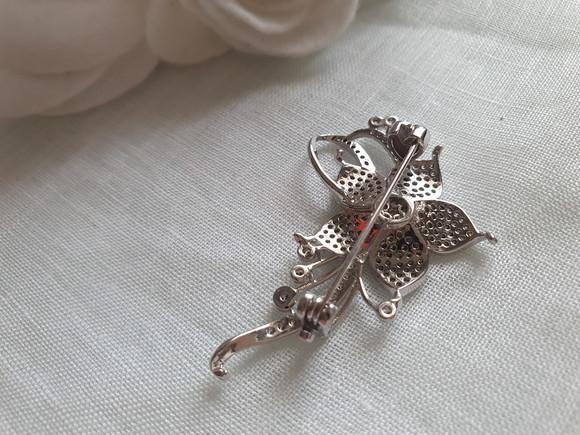 Broche Banhado a Prata com Micro Zircônias