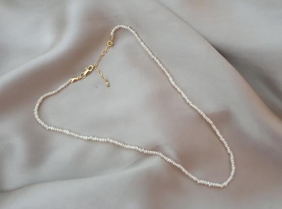 Choker de Mini Pérolas Naturais