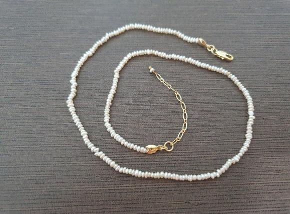 Choker de Mini Pérolas Naturais