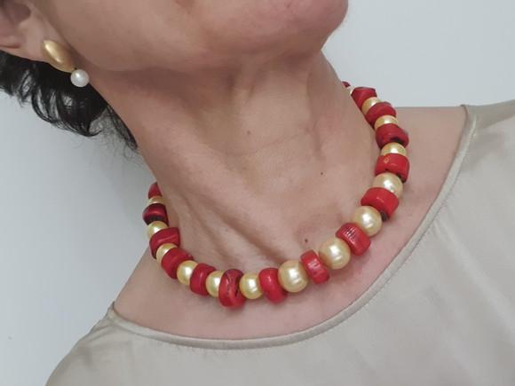 Colar Chocker de Corais Naturais e Pérolas Shell