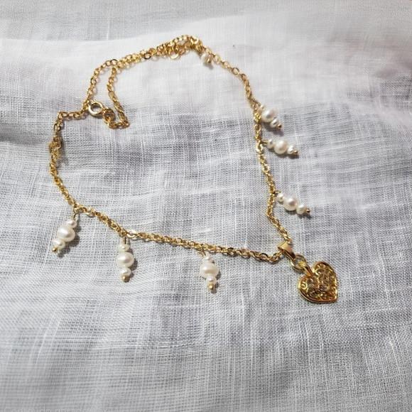 Colar Choker Banhado com Pérolas Naturais e Pingente Coração