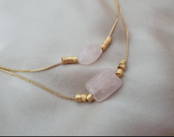 Colar com Pedra Natural Quartzo Rosa
