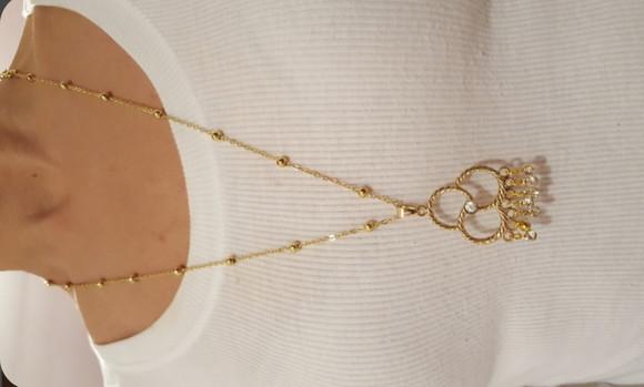 Colar de Corrente com Pingente e Mini Cristais