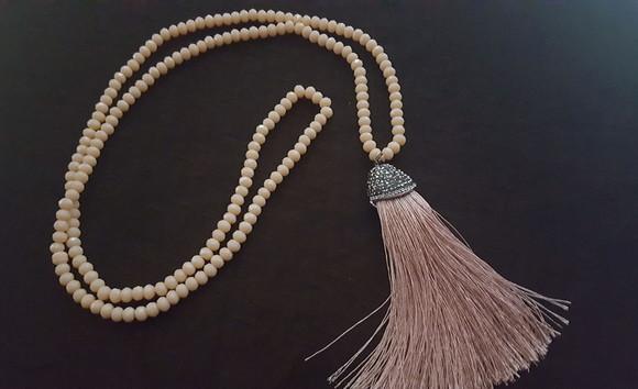 Colar de Cristais e Tassel