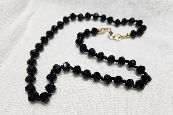 Colar de Cristais Preto