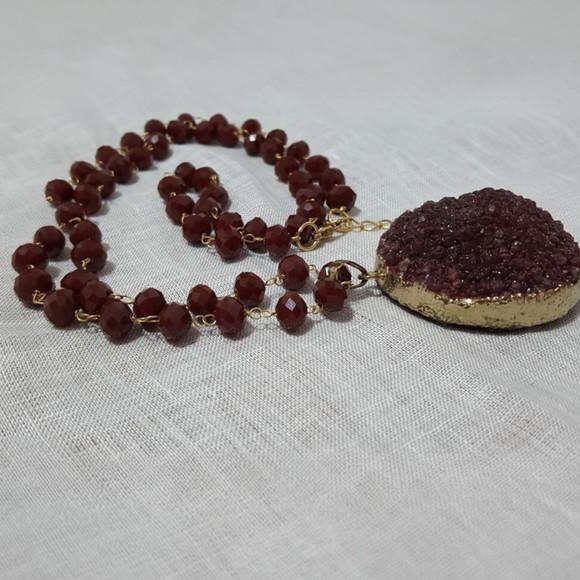 Colar de Cristal com Pingente Natural Drusa Tingida