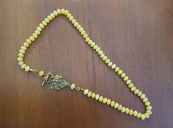 Colar de Jade Amarelo