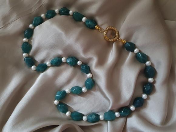 Colar de Jade Verde Colonial Chanfrado