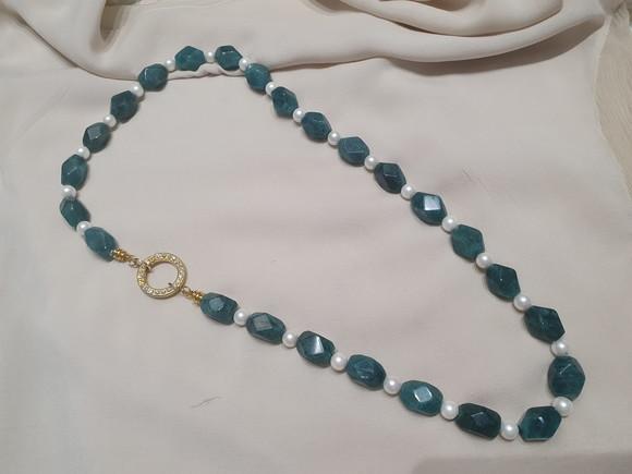 Colar de Jade Verde Colonial Chanfrado