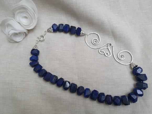 Colar de Lápis Lazuli e Entremeio Banhado a Prata