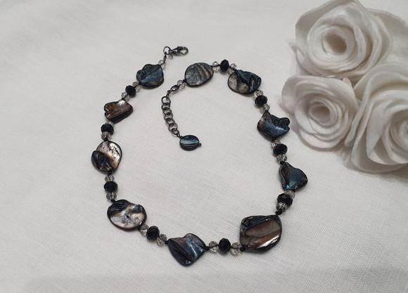 Colar de Madrepérola e Cristal Preto - Semijoia