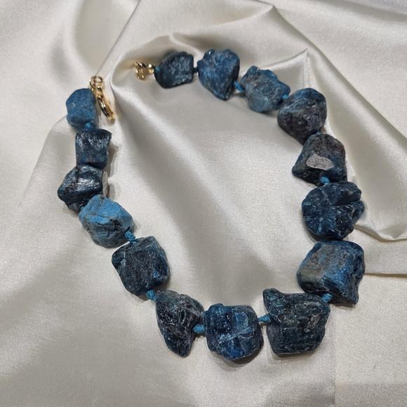 Colar de Pedra Natural Bruta Jade Azul