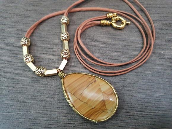 Colar de Pedra Natural Jasper Madeira
