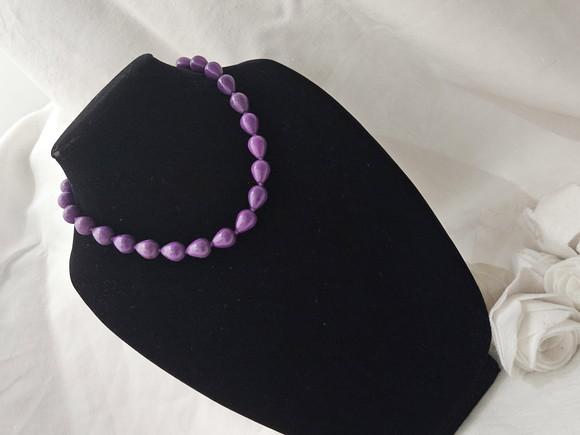 Colar de Pedras Naturais Howlita Roxo
