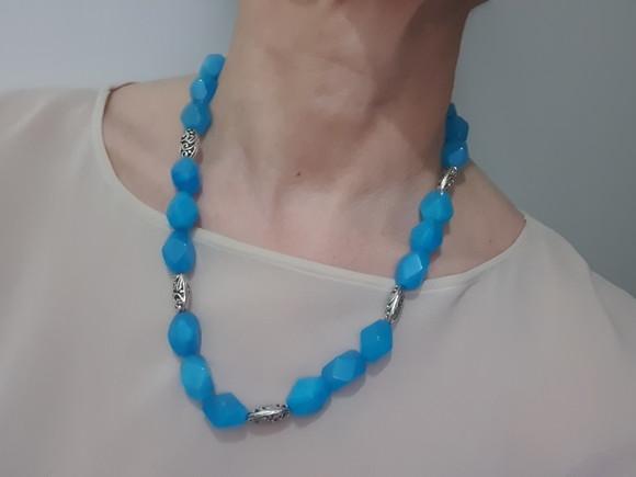 Colar de Pedras Naturais Jade Celeste