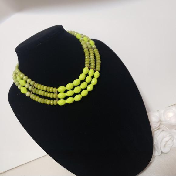 Colar de Pedras Naturais Jade Limão