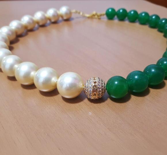 Colar de Pérolas Champagne e Pedras Naturais Jade Verde