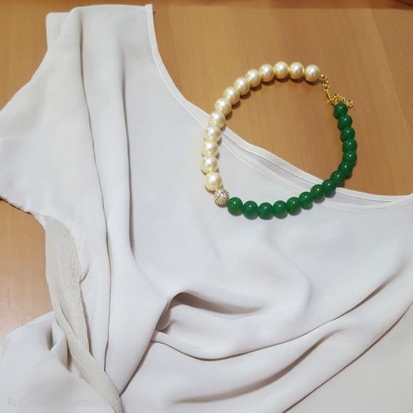 Colar de Pérolas Champagne e Pedras Naturais Jade Verde