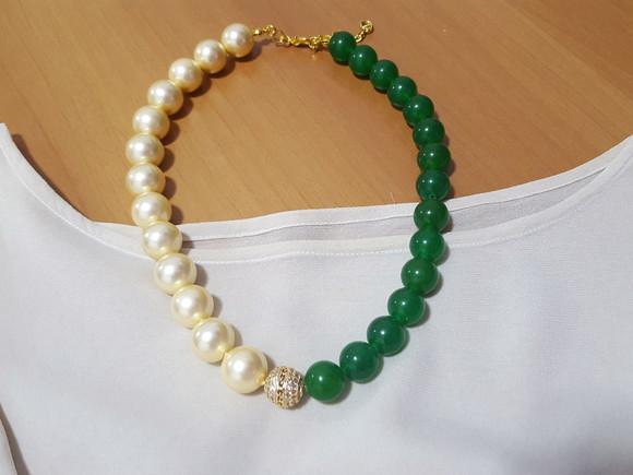 Colar de Pérolas Champagne e Pedras Naturais Jade Verde