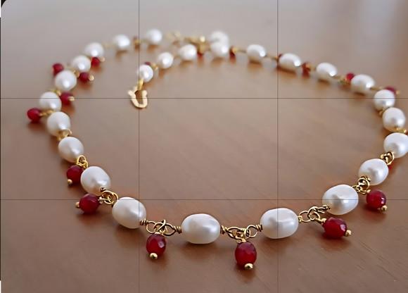 Colar de Pérolas de Água Doce e Pedras Naturais Jade Rubi