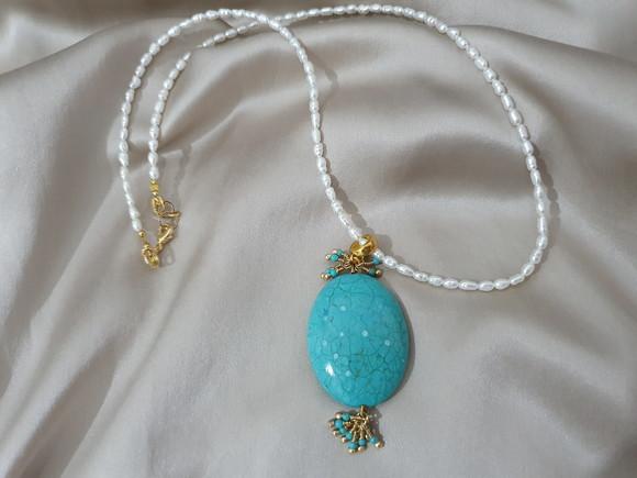 Colar de Pérolas e Hawlita Azul Turquesa