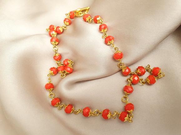 Colar Dourado com Cristais Laranja