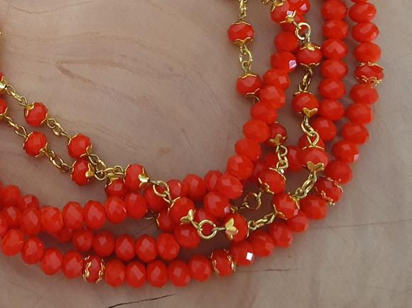 Colar Dourado com Cristais Laranja
