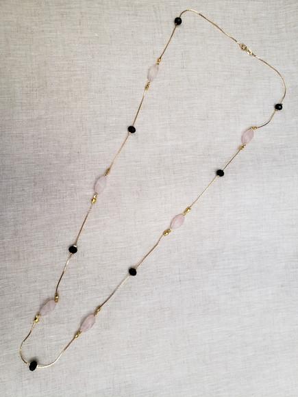 Colar Dourado com Cristal e Quartzo Rosa