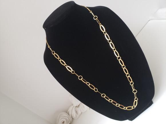 Colar Dourado de Corrente Delicada