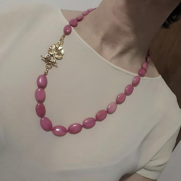 Colar Dourado de Pedra Natural Jade Rose