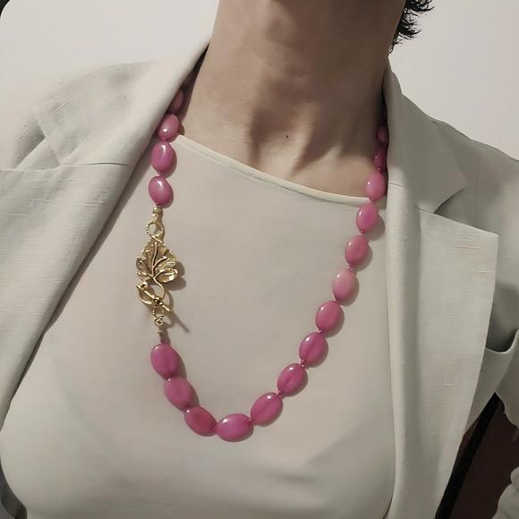 Colar Dourado de Pedra Natural Jade Rose