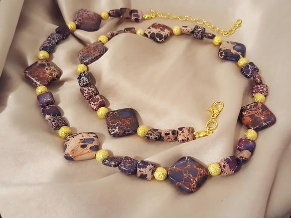 Colar Dourado de Pedras Naturais Jasper Imperador Roxo