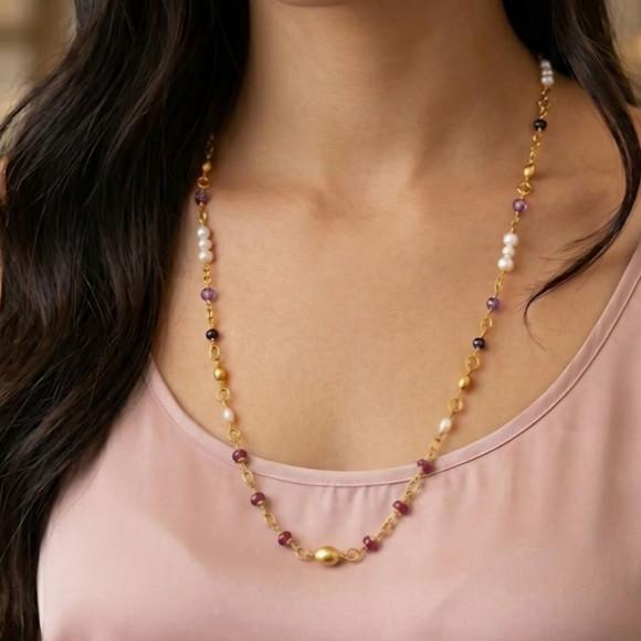 Colar Dourado Multicolorido com Pedras e Pérolas Naturais