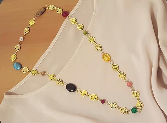 Colar Dourado Multicolorido de Pedras Naturais