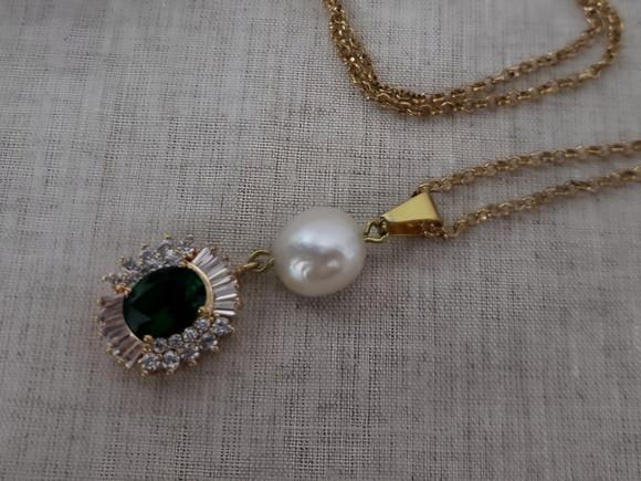 Colar Elo Português com Pérola Natural e Cristal Verde