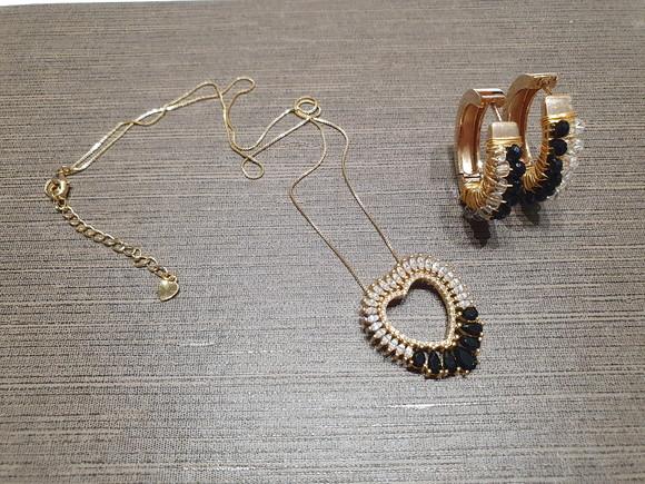 Conjunto de Colar Coração e Brinco Argola com Cristais
