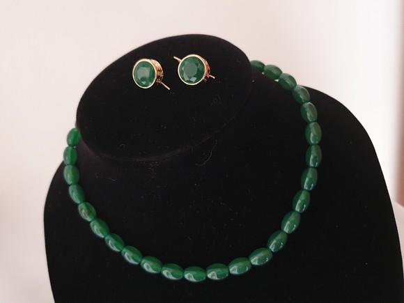Conjunto de Colar e Brinco de Pedra Natural Jade