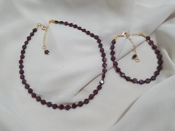 Conjunto de Colar e Pulseira de Pedras Naturais Granada