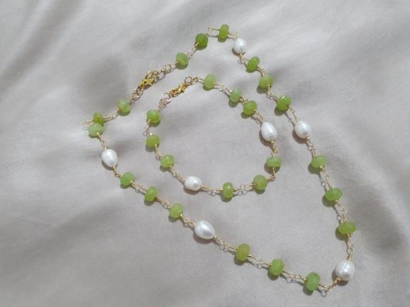 Conjunto de Colar e Pulseira de Pedras Peridoto com Pérolas