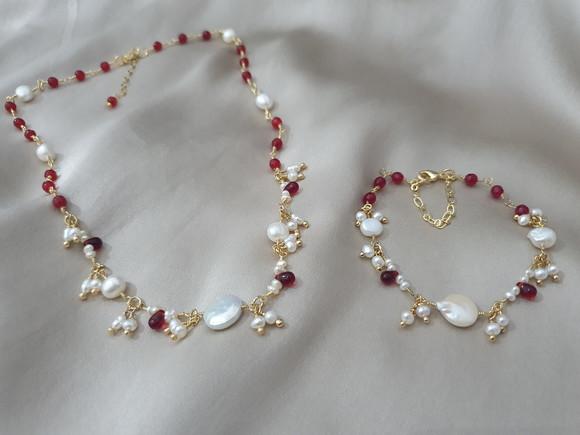 Conjunto de Colar e Pulseira de Pérola Barroca e Jade Rubi