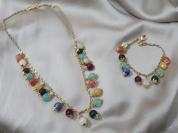 Conjunto de Colar e Pulseira e Pedras Naturais Coloridas