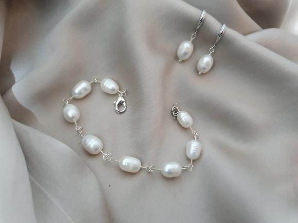 Conjunto de Pulseira e Brinco de Pérolas Barrocas