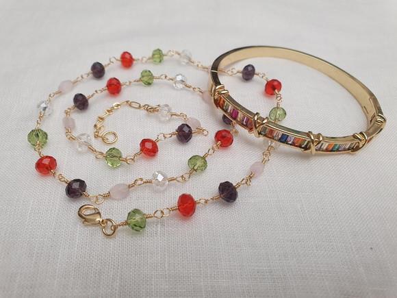 Conjunto De Pulseira E Colar Dourado Com Cristais Coloridos