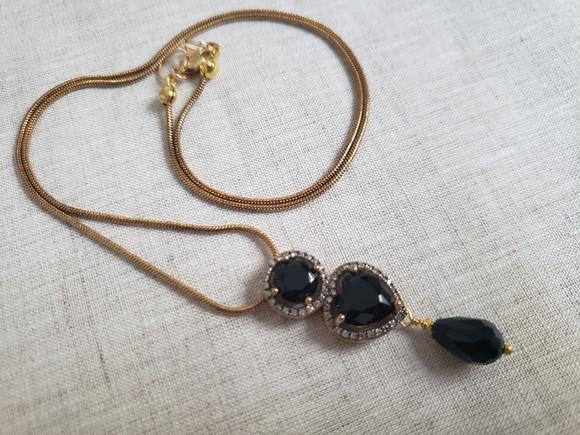 Corrente Banhada com Cabochão e Cristal Preto