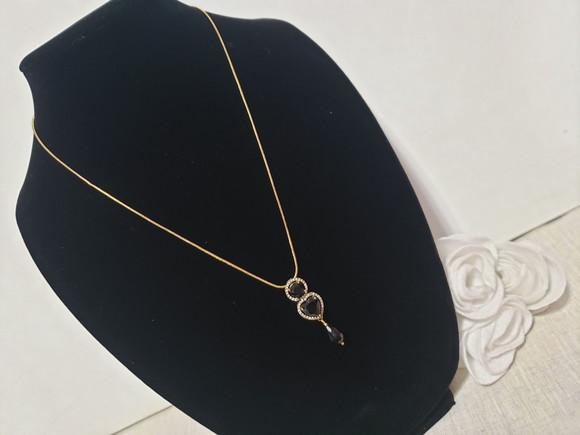 Corrente Banhada com Cabochão e Cristal Preto