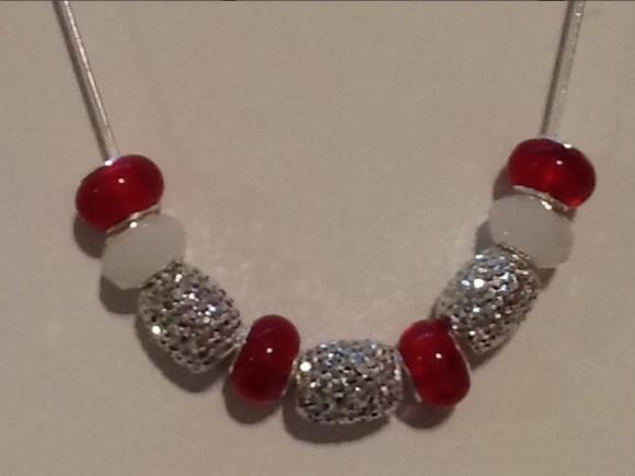 Corrente de Prata com Charms Vermelha - Semijoia