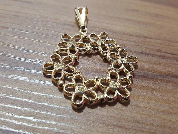 Pingente Banhado Dourado com Mini Zircônias