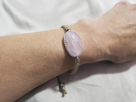 Pulseira Banhada a Prata e Pedra Natural Quartzo Rosa